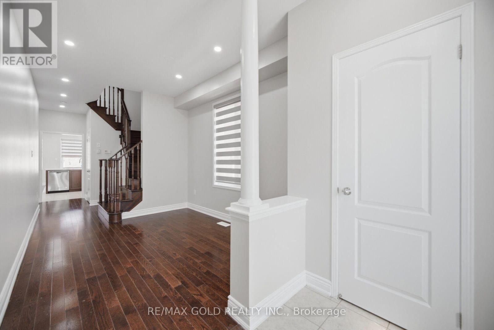 55 Loftsmoor Drive Property Photo 8