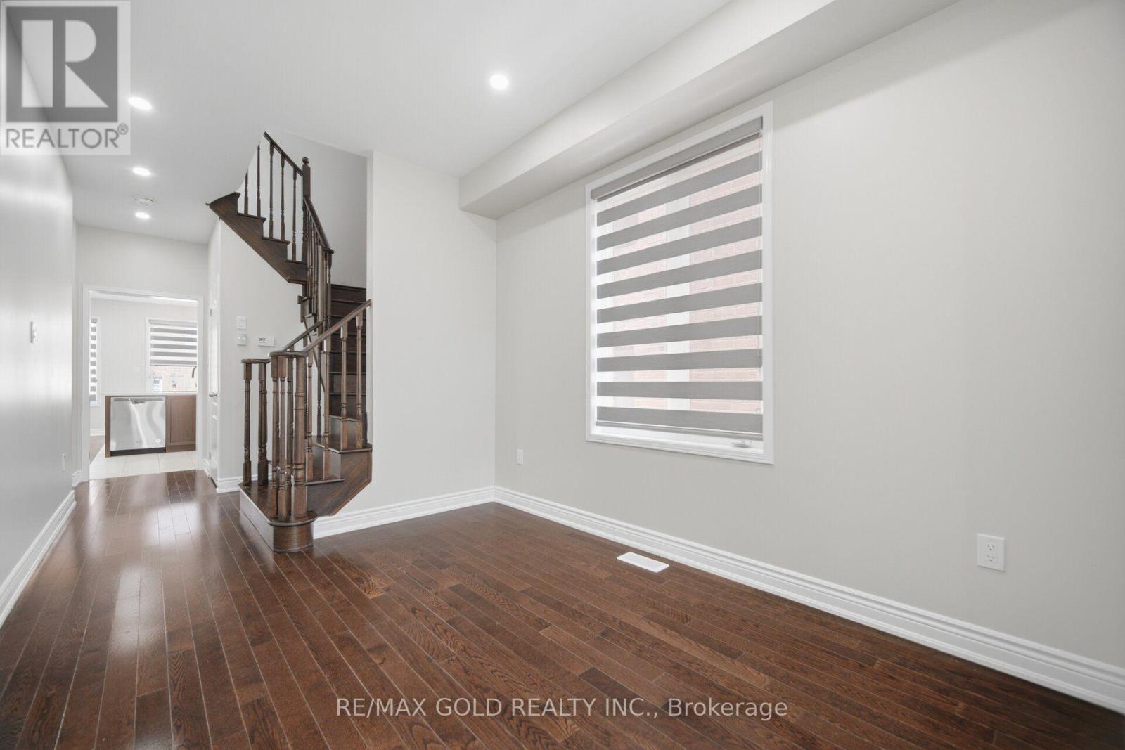 55 Loftsmoor Drive Property Photo 11