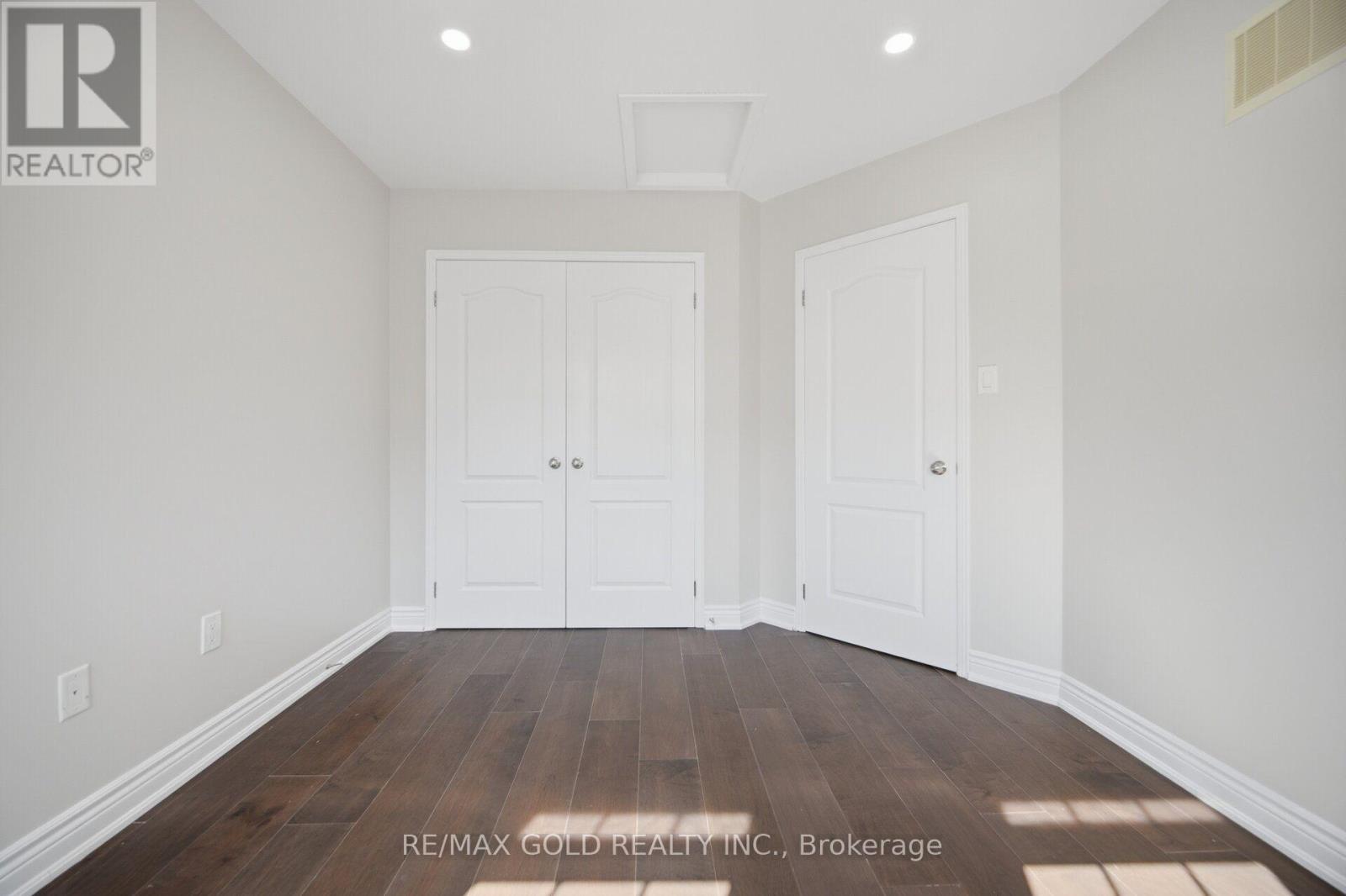 55 Loftsmoor Drive Property Photo 35