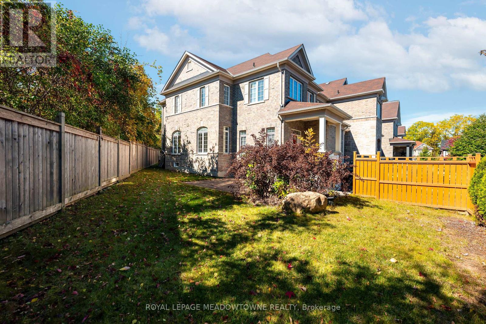 16 Ridgegate Crescent Property Photo 9