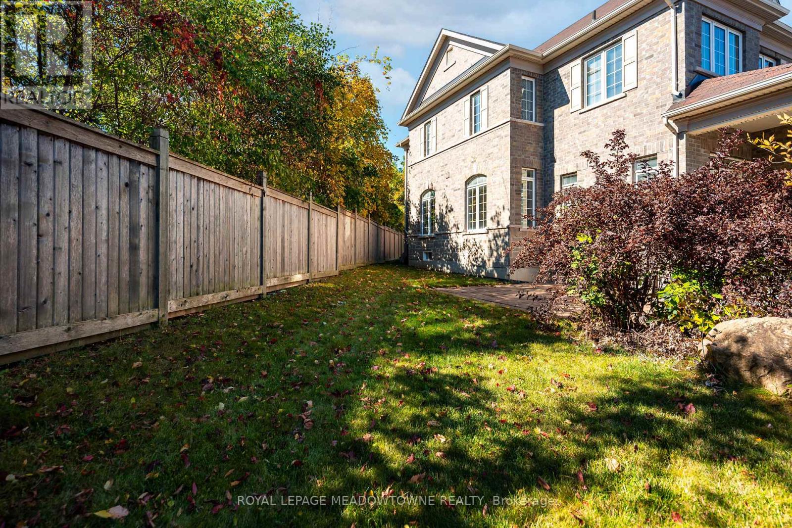 16 Ridgegate Crescent Property Photo 10