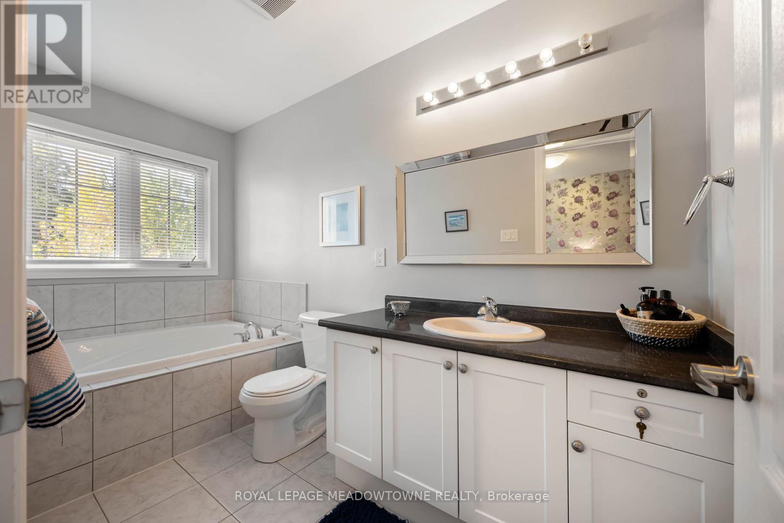 16 Ridgegate Crescent Property Photo 33