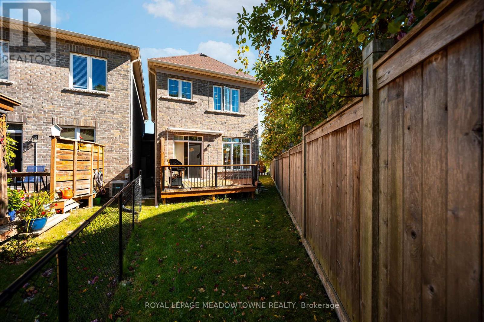 16 Ridgegate Crescent Property Photo 47
