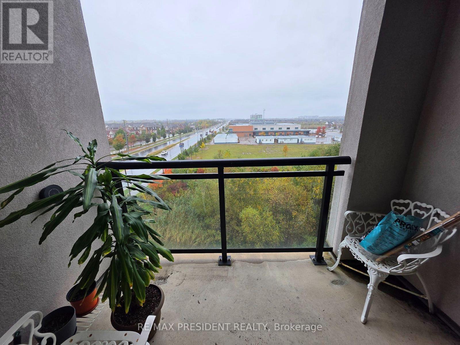 521 - 1105 Leger Way Property Photo 14