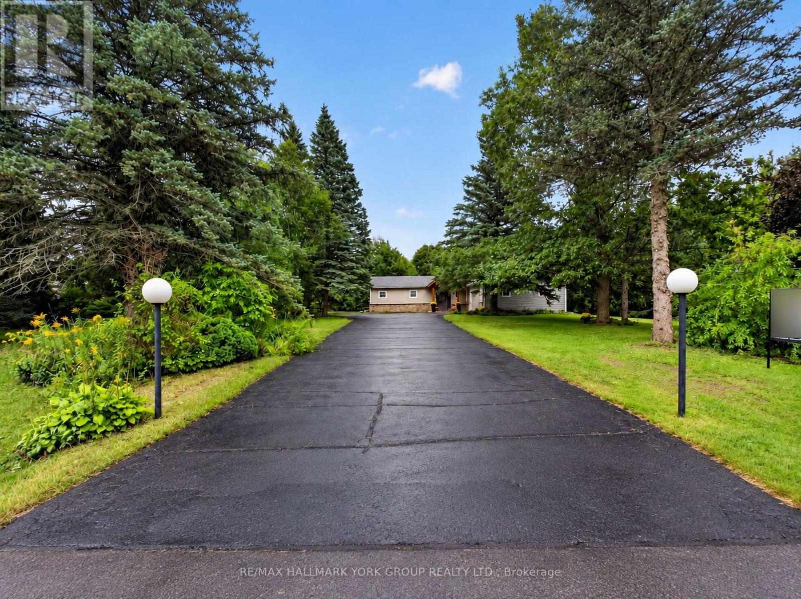 21 Birchview Drive Property Photo 3