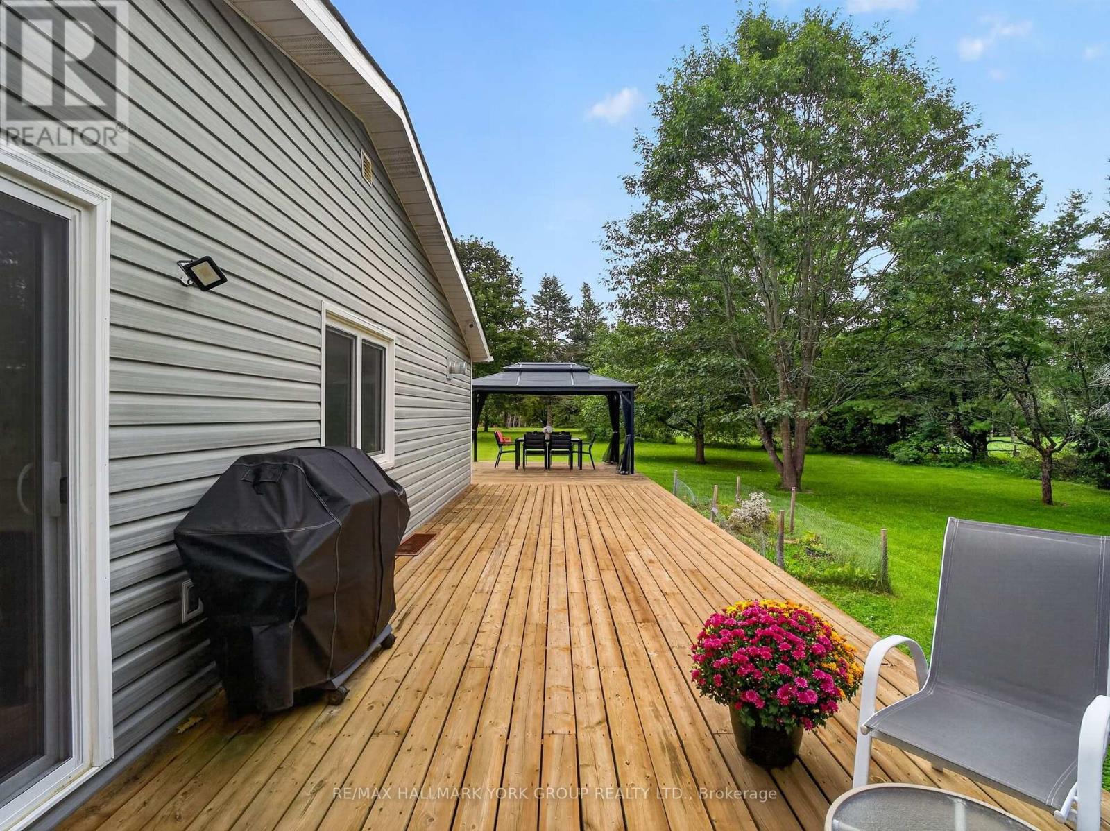 21 Birchview Drive Property Photo 24
