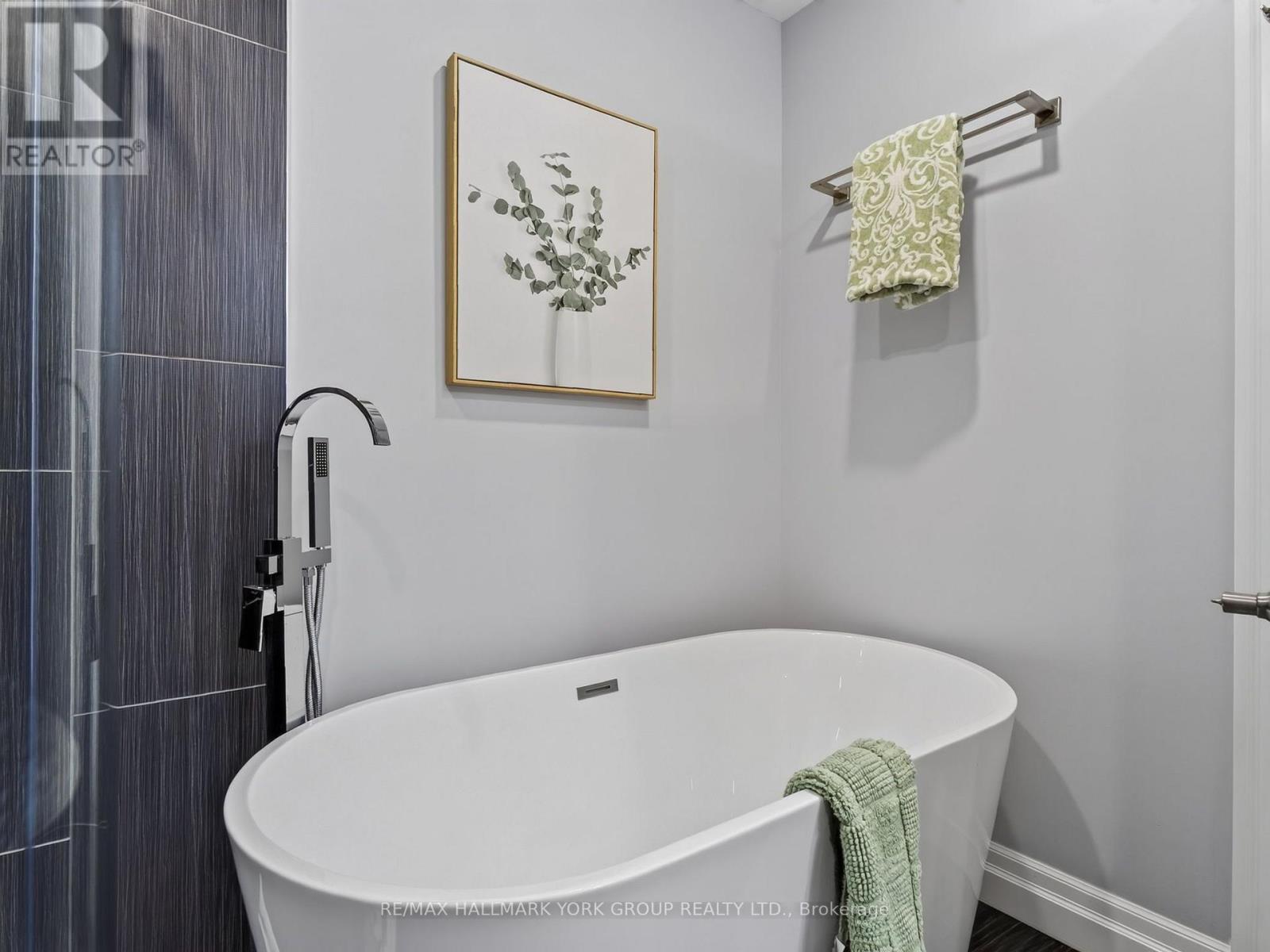 21 Birchview Drive Property Photo 42