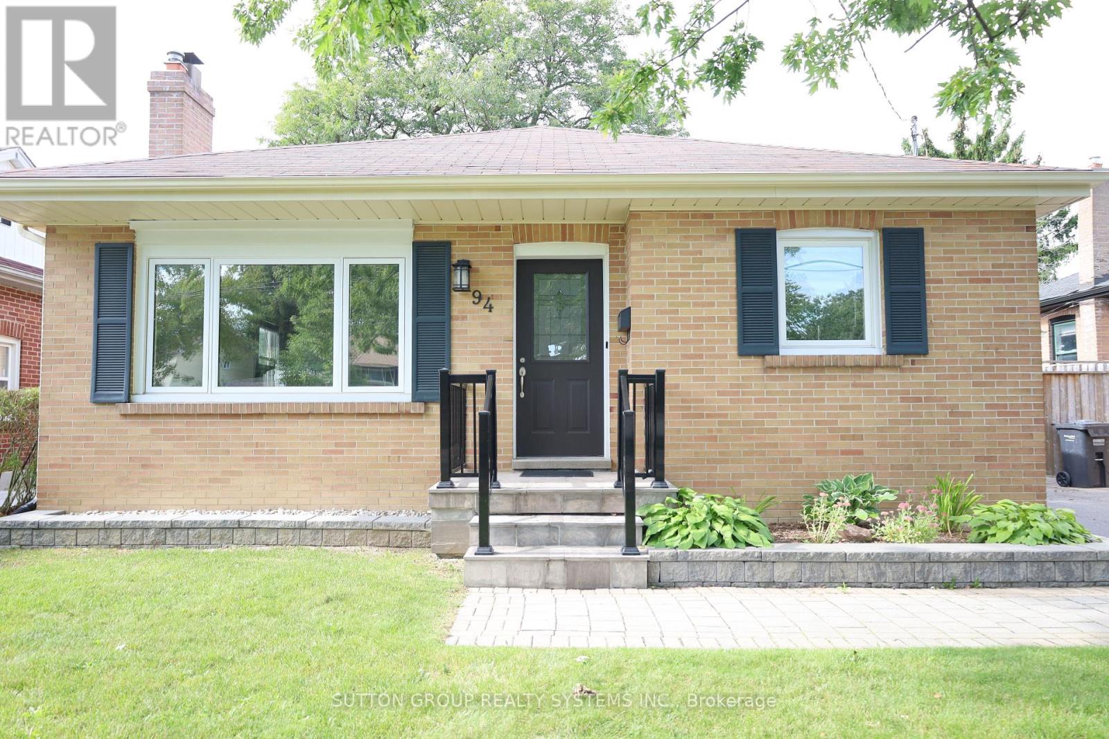 94 Harold Street Property Photo 2