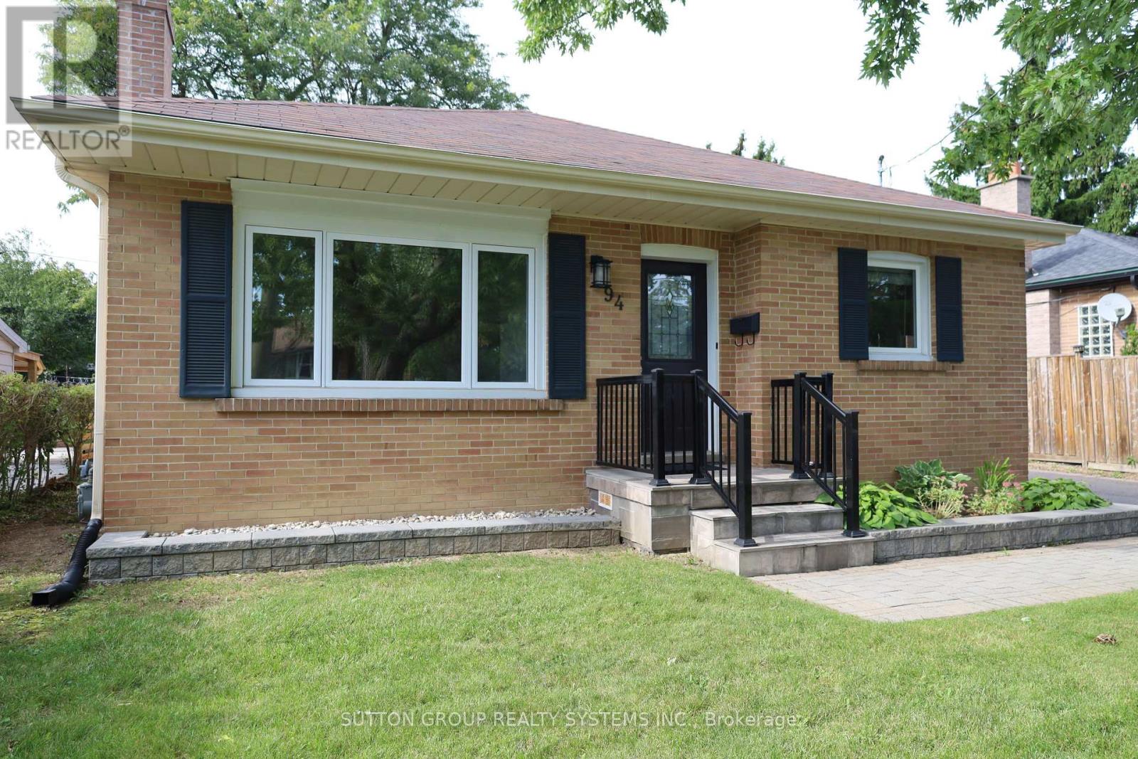 94 Harold Street Property Photo 3