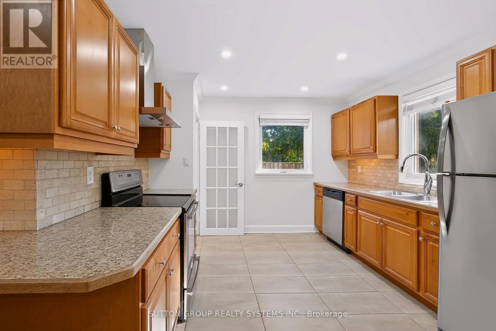 94 Harold Street Property Photo 6