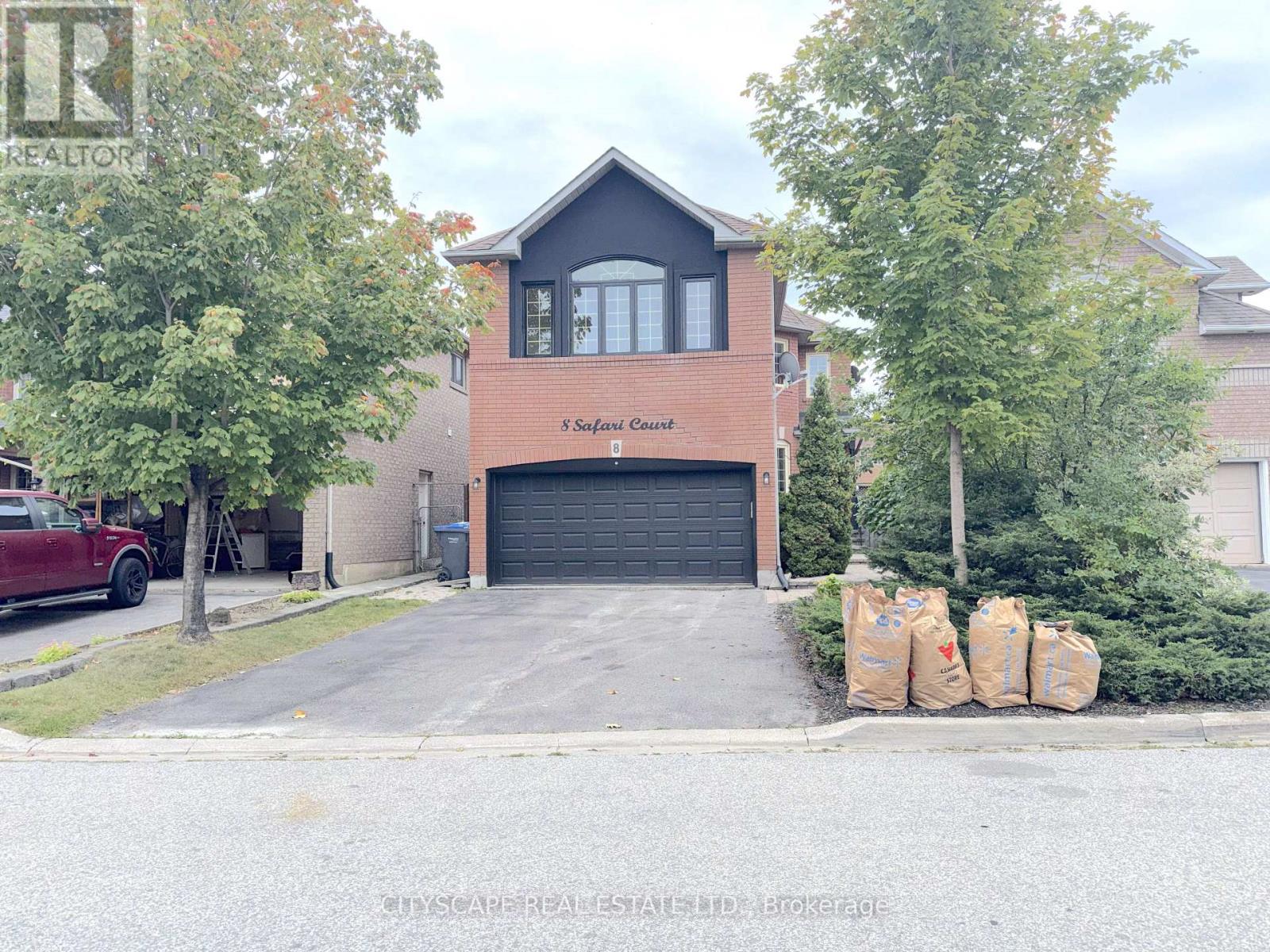 8 Safari Court Property Photo 1