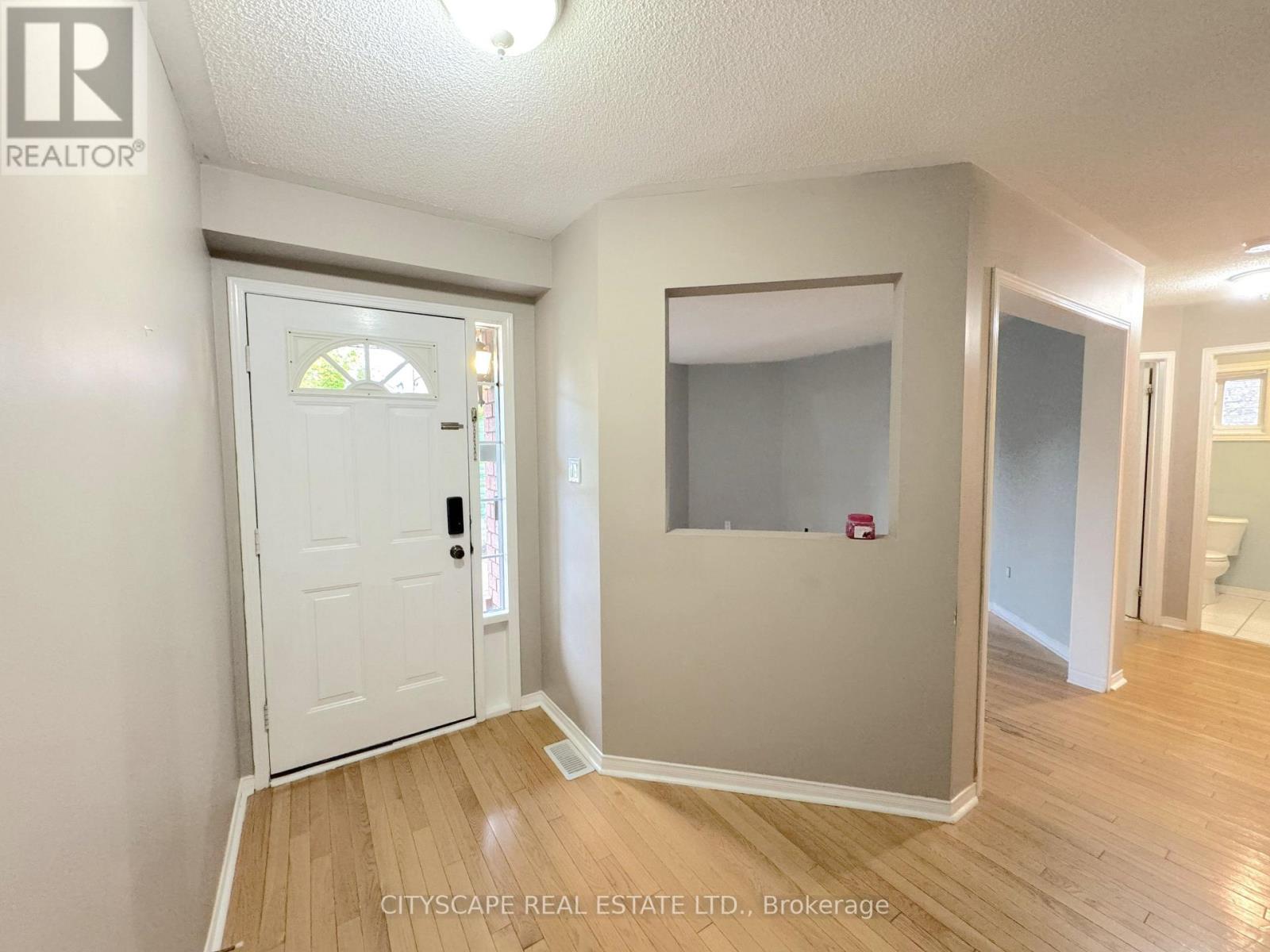 8 Safari Court Property Photo 6