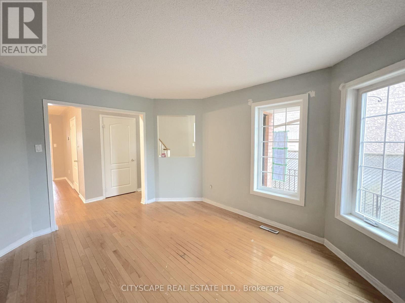 8 Safari Court Property Photo 8
