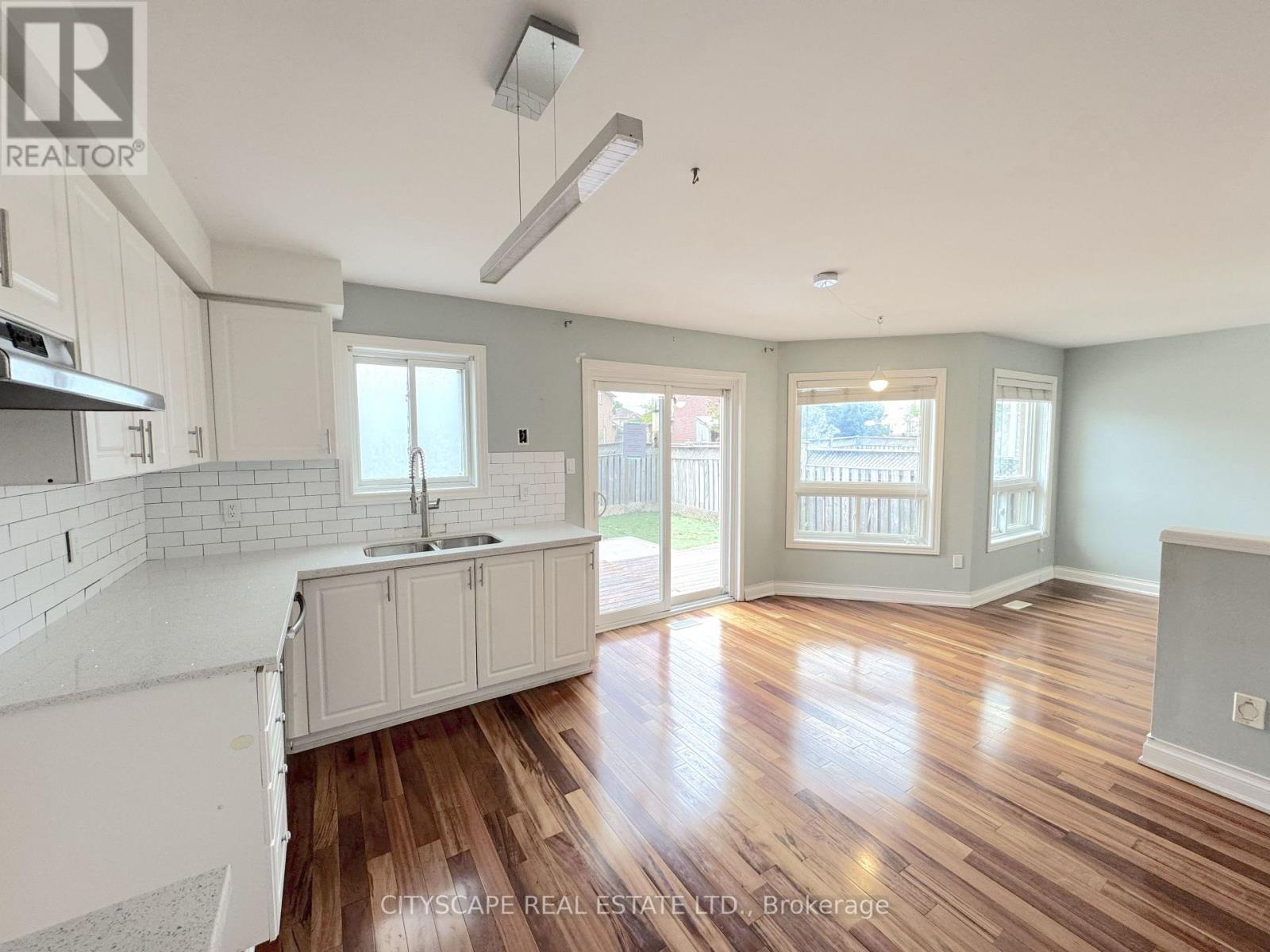 8 Safari Court Property Photo 15