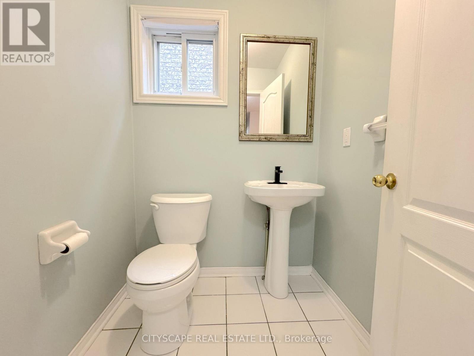 8 Safari Court Property Photo 34