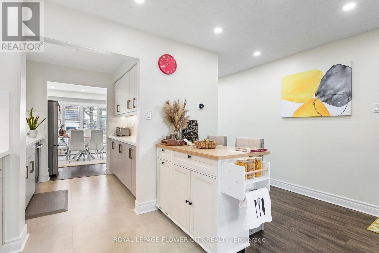 35 Camberley Crescent Property Photo 4