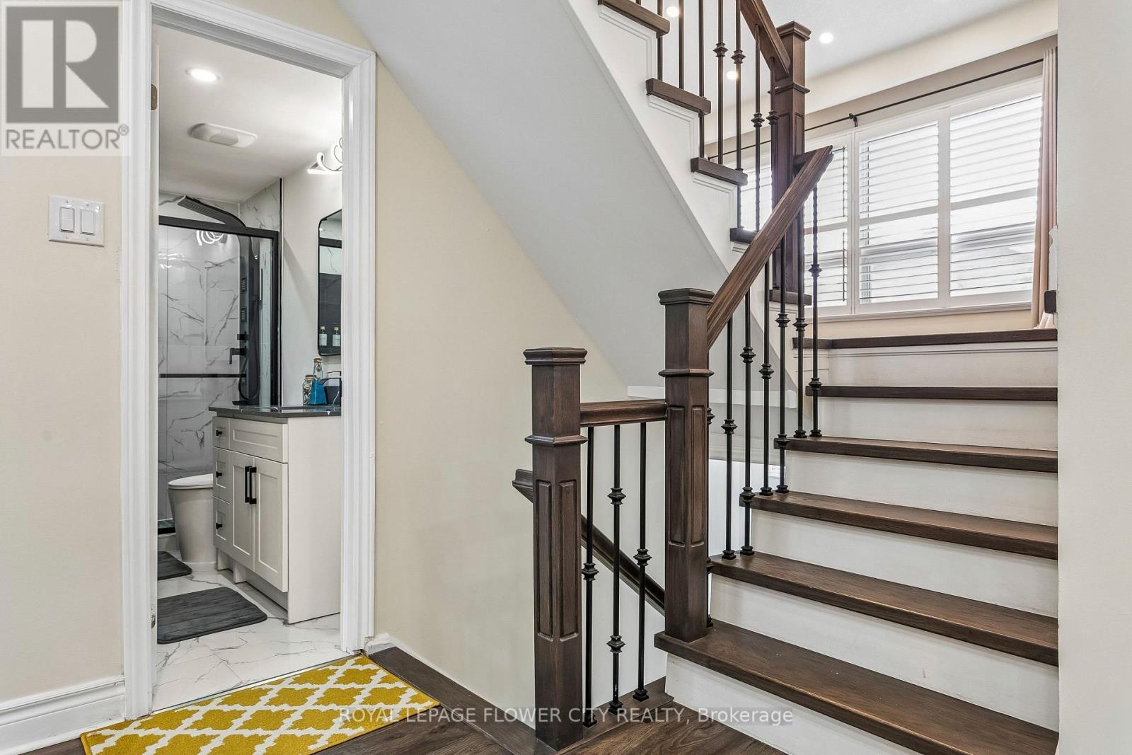 35 Camberley Crescent Property Photo 9