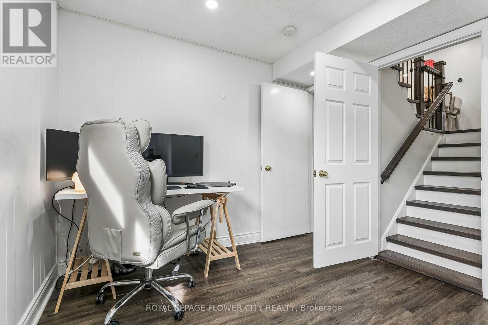 35 Camberley Crescent Property Photo 28