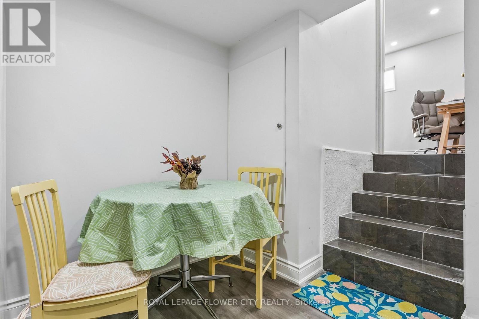35 Camberley Crescent Property Photo 33