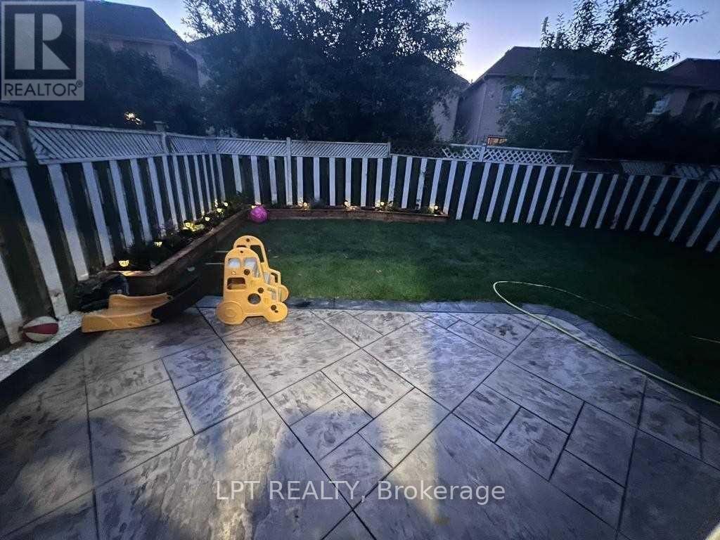 8 Banner Road Property Photo 3