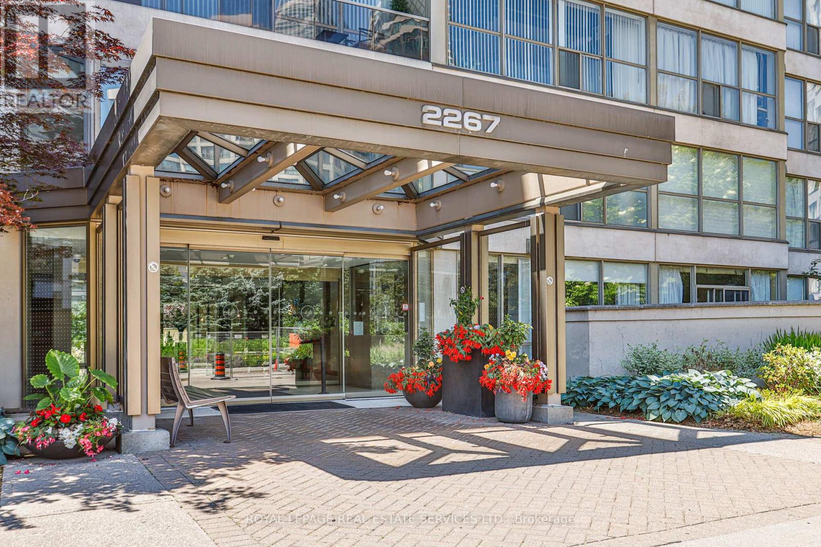 1304 - 2267 LAKE SHORE BOULEVARD W Property Photo 1