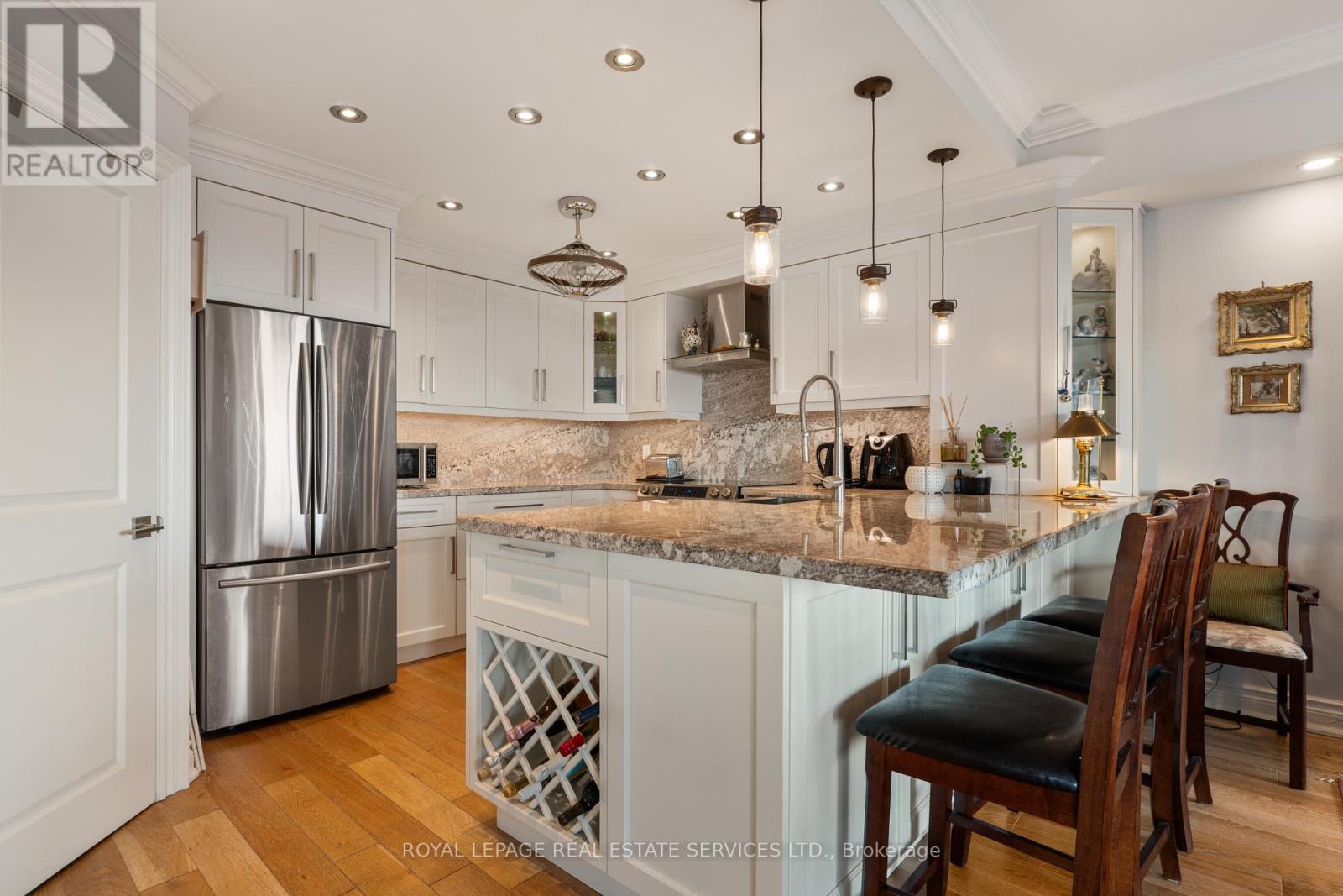 1304 - 2267 Lake Shore Boulevard W Property Photo 7