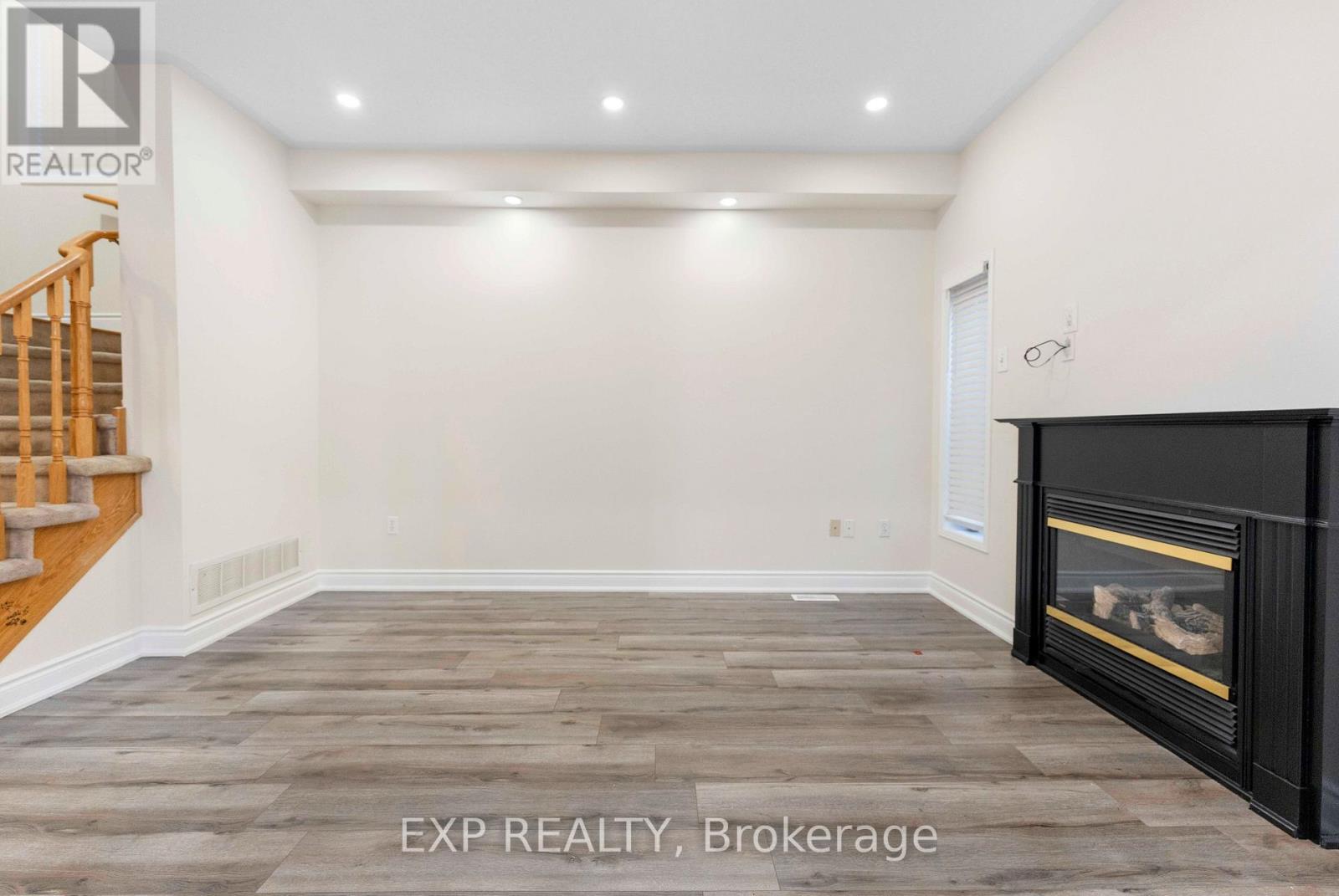 7 Overture Lane Property Photo 12