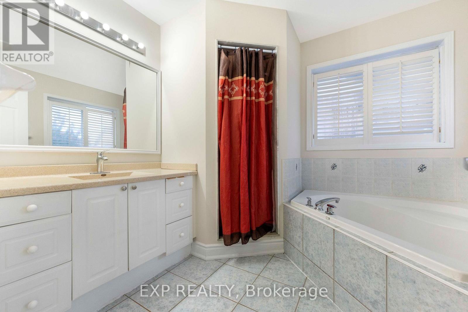 7 Overture Lane Property Photo 27