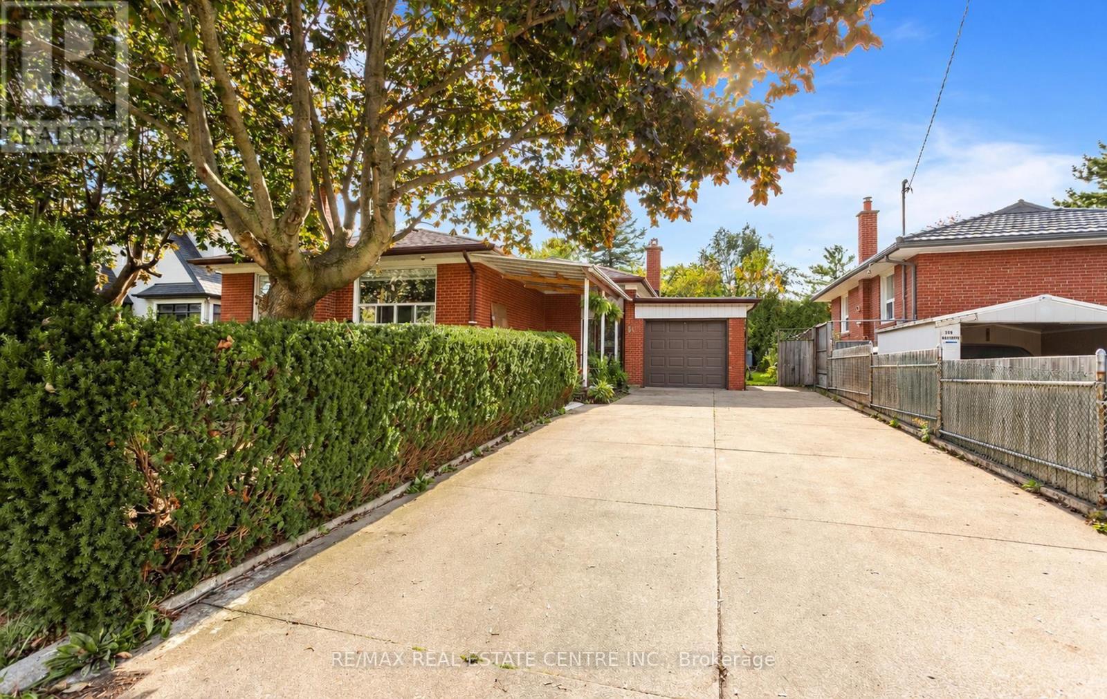 302 Southview Road Property Photo 1