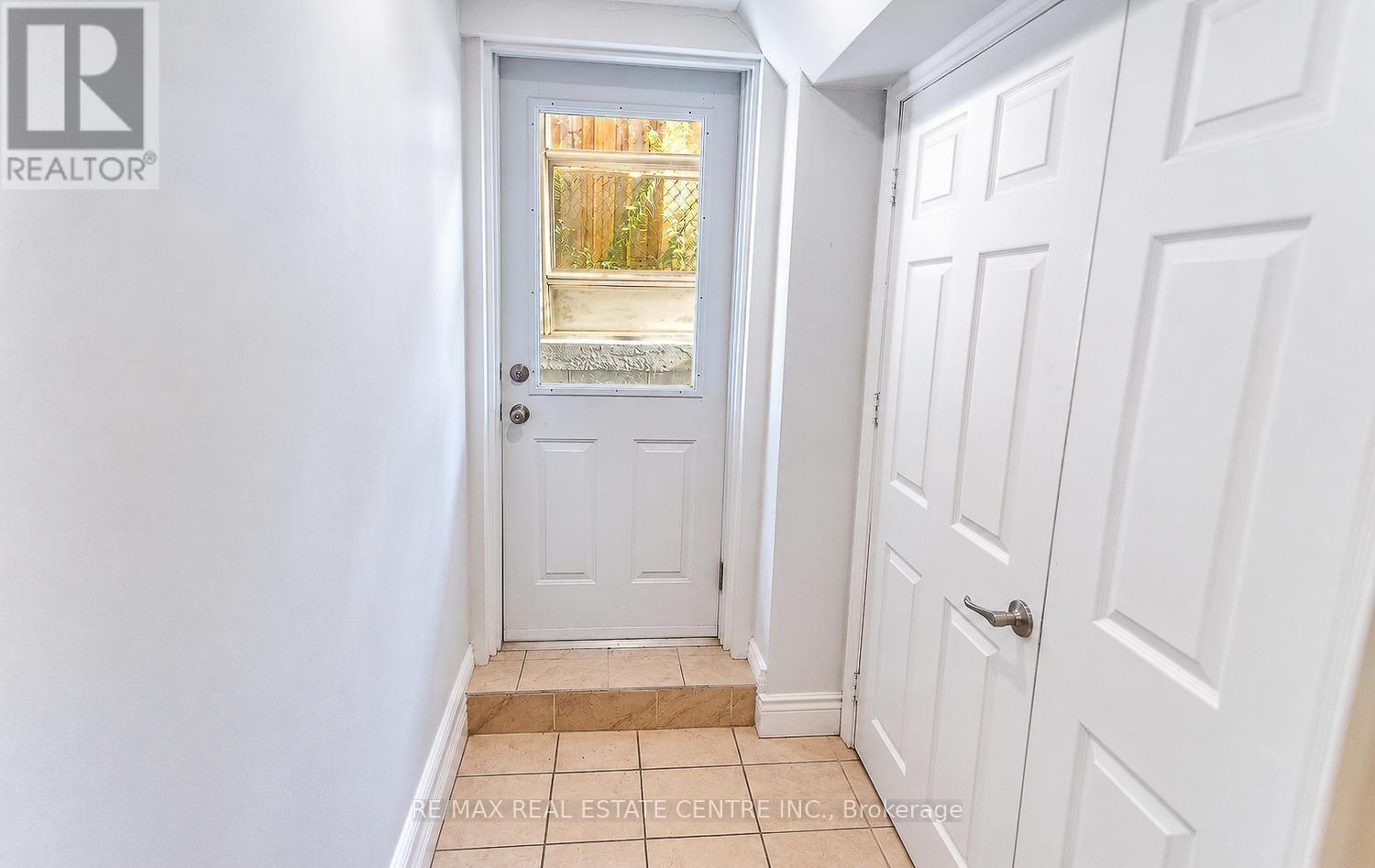 302 Southview Road Property Photo 2