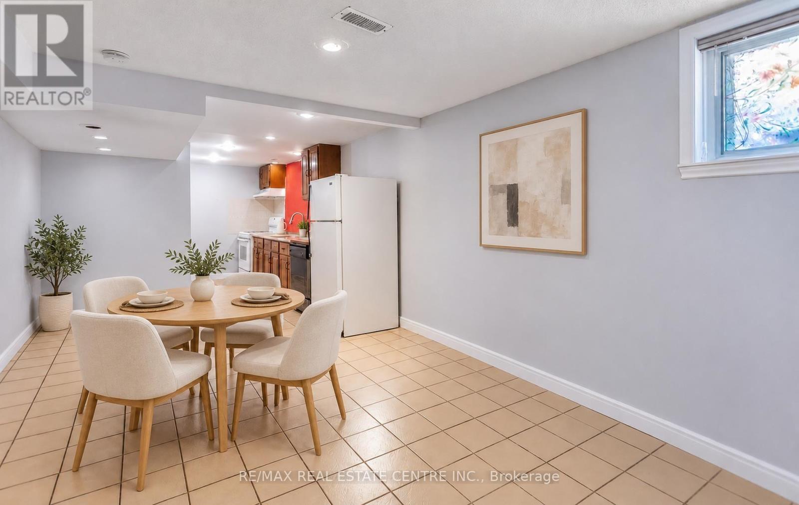 302 Southview Road Property Photo 4