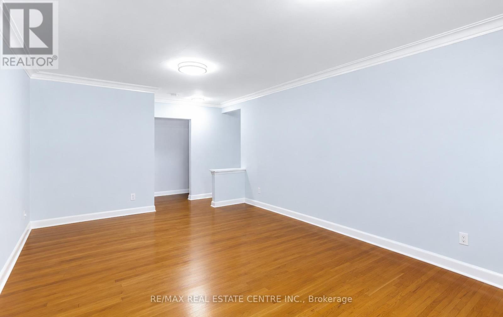 302 Southview Road Property Photo 8