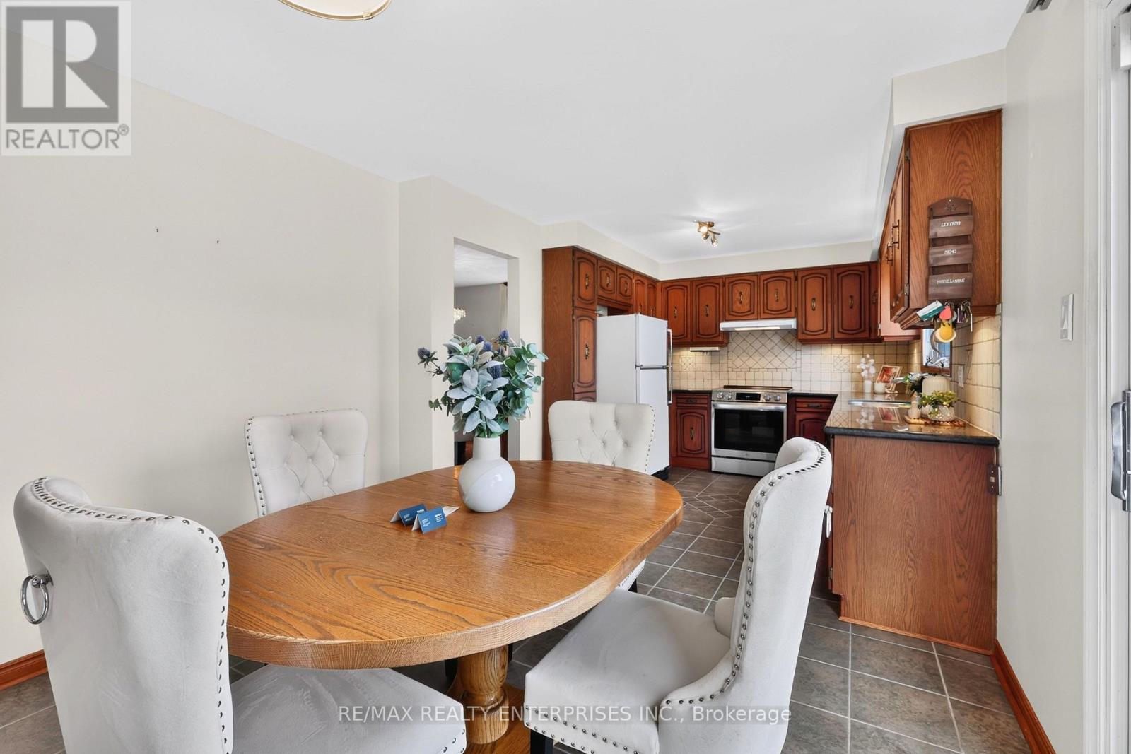 4151 Rockwood Road Property Photo 11