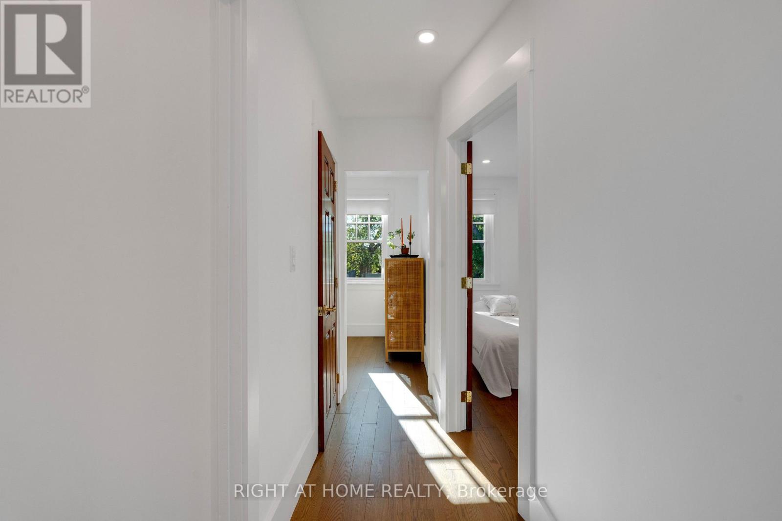 1642 Dufferin Street Property Photo 14