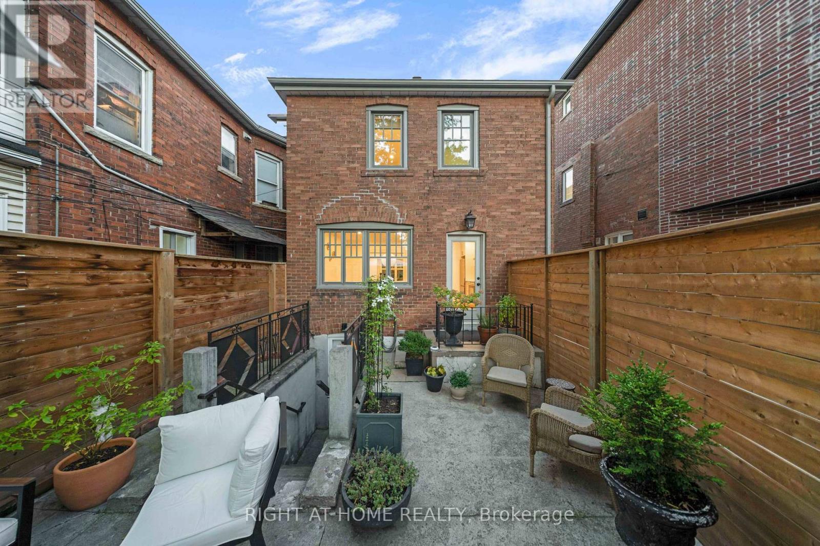 1642 Dufferin Street Property Photo 29