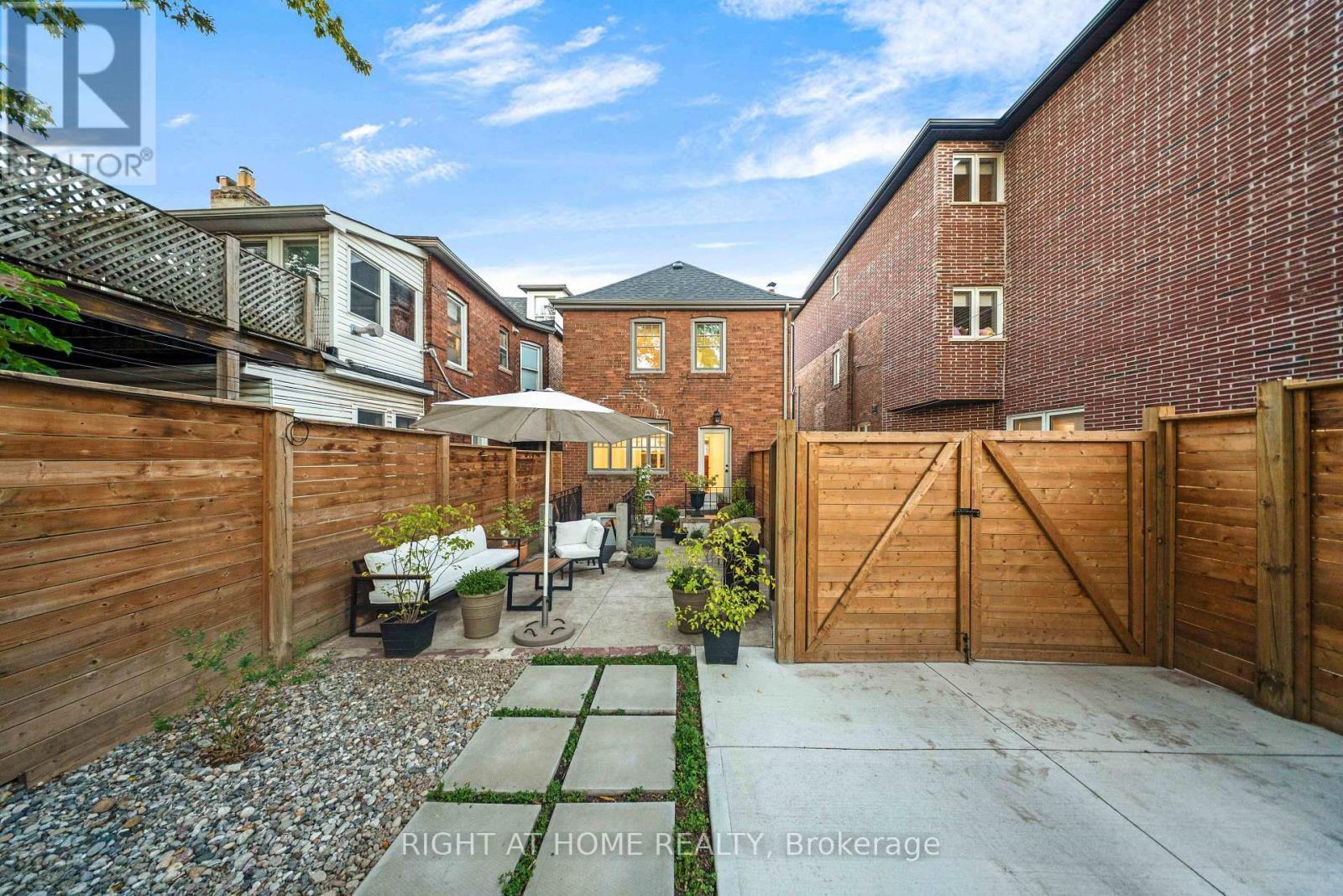 1642 Dufferin Street Property Photo 30
