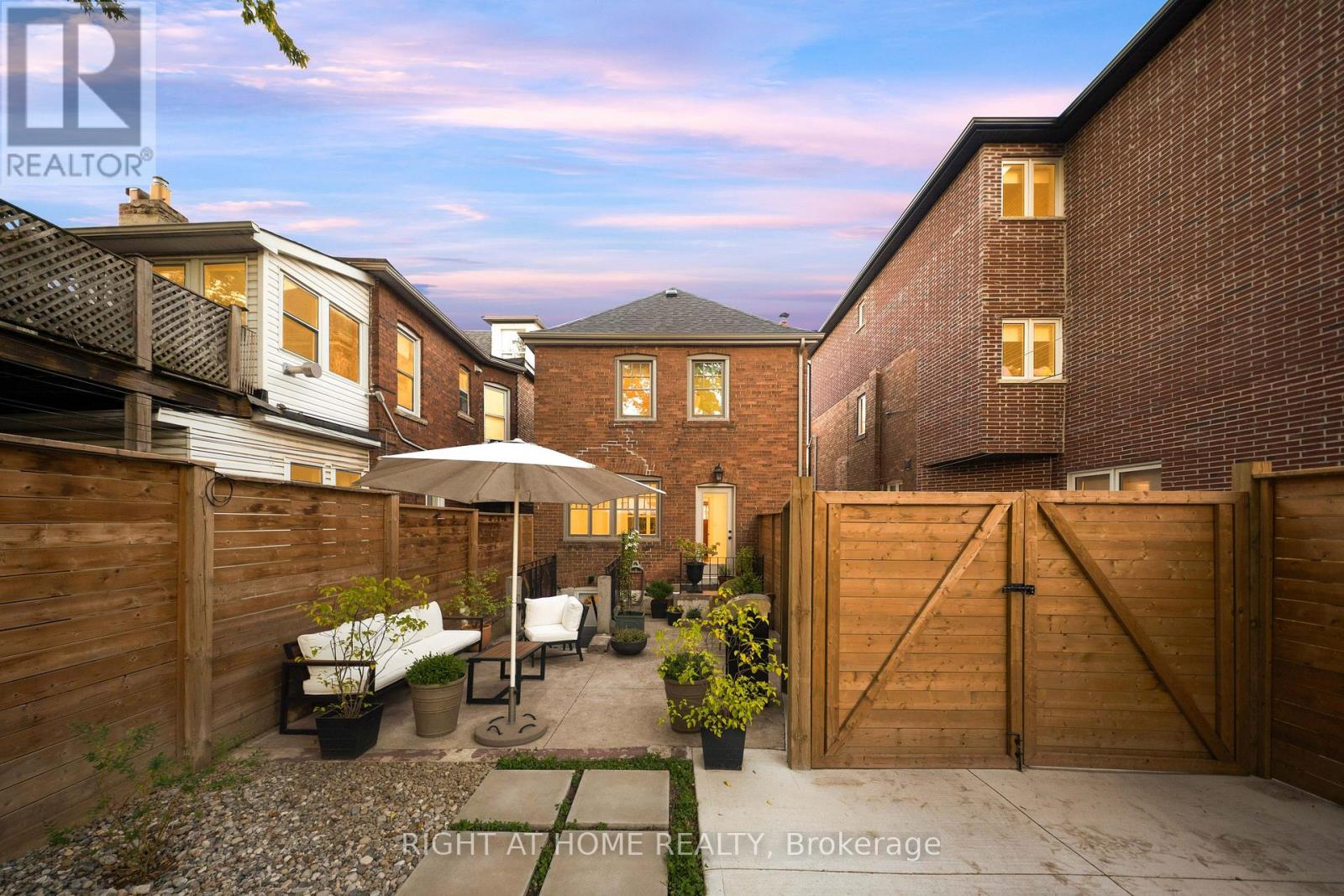 1642 Dufferin Street Property Photo 31