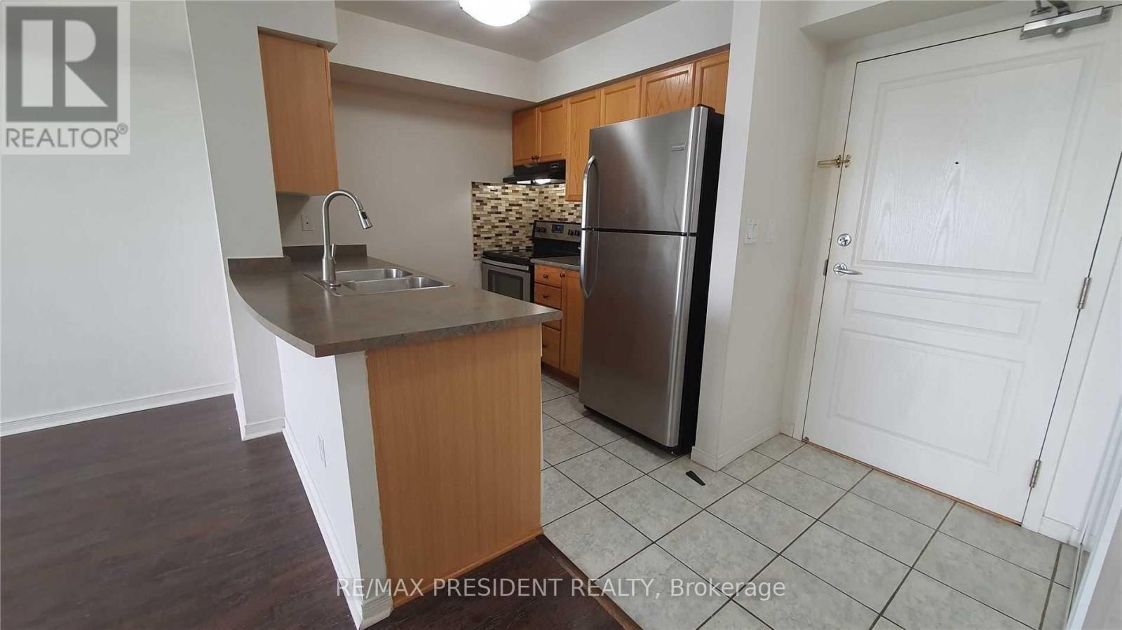 501 - 300 Ray Lawson Boulevard Property Photo 6