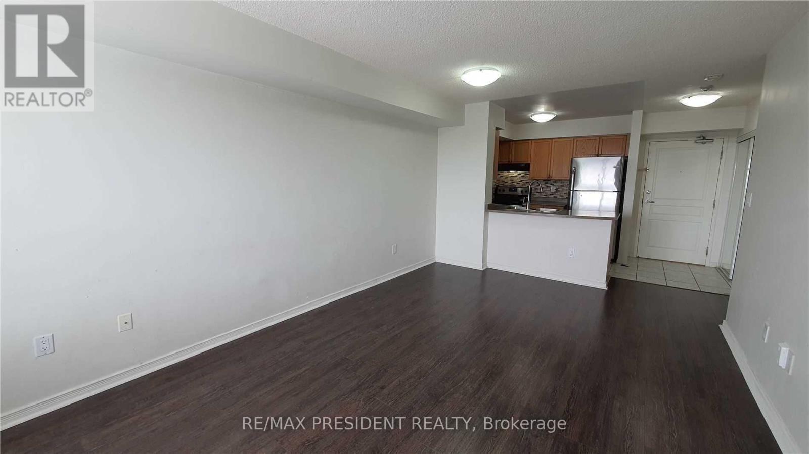 501 - 300 Ray Lawson Boulevard Property Photo 8