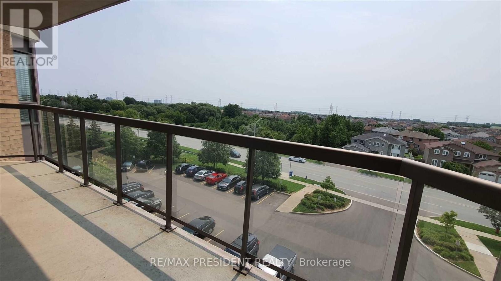 501 - 300 Ray Lawson Boulevard Property Photo 9