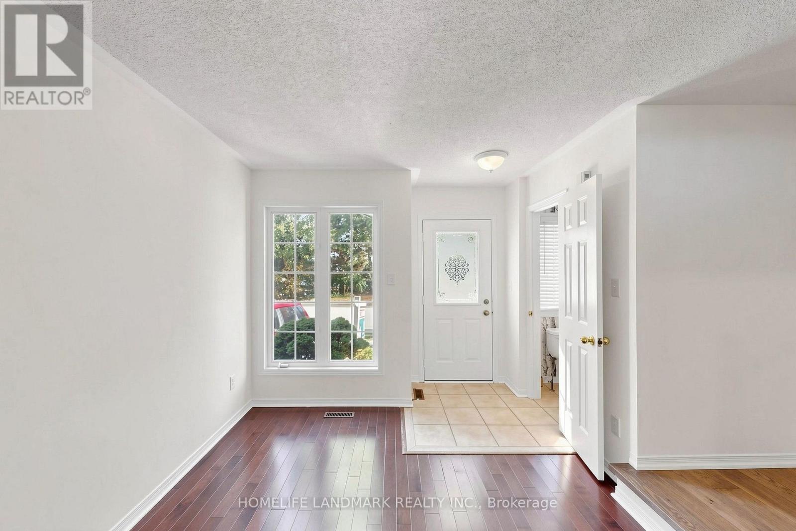 552 Thelma Street Property Photo 3