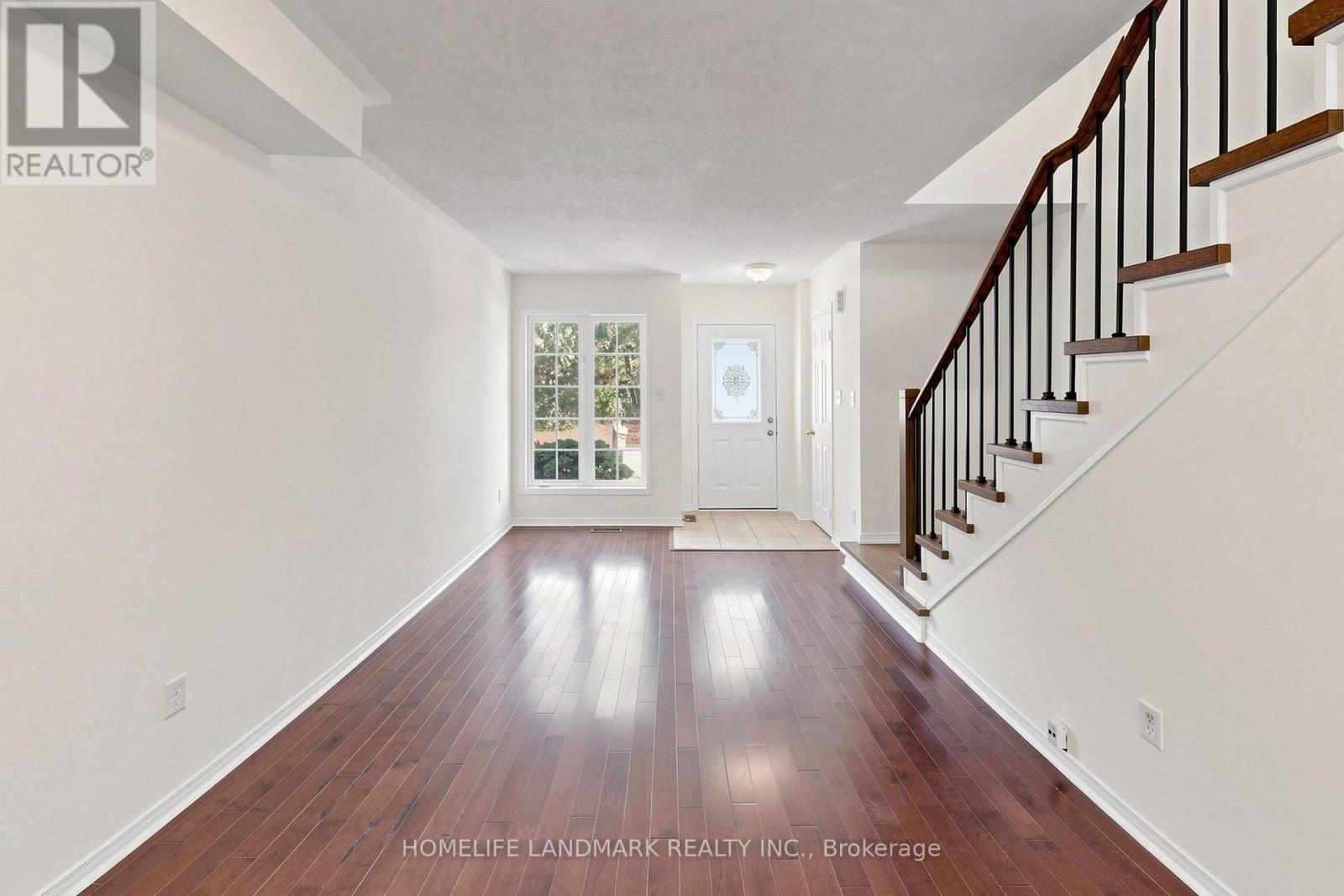 552 Thelma Street Property Photo 4