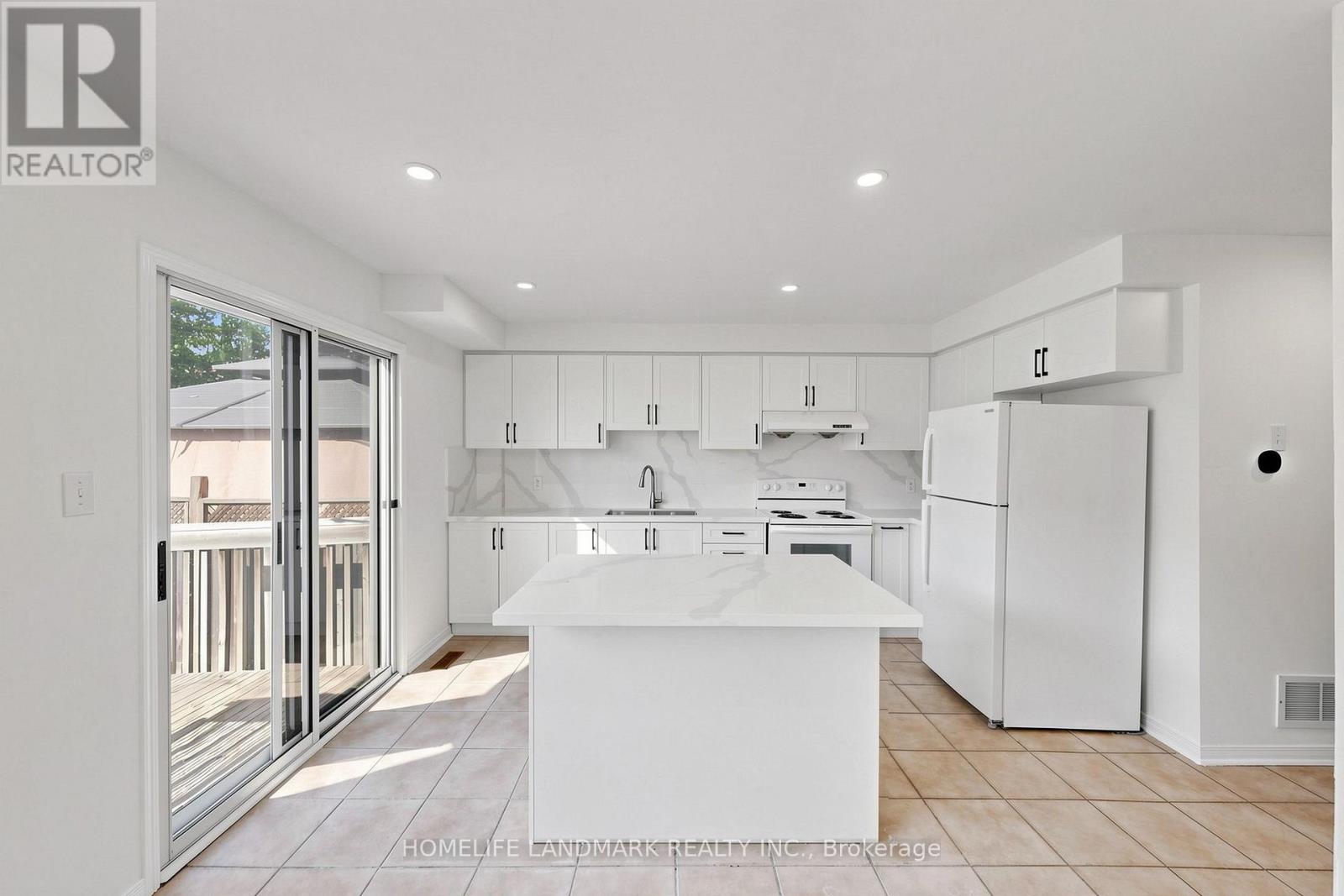 552 Thelma Street Property Photo 11
