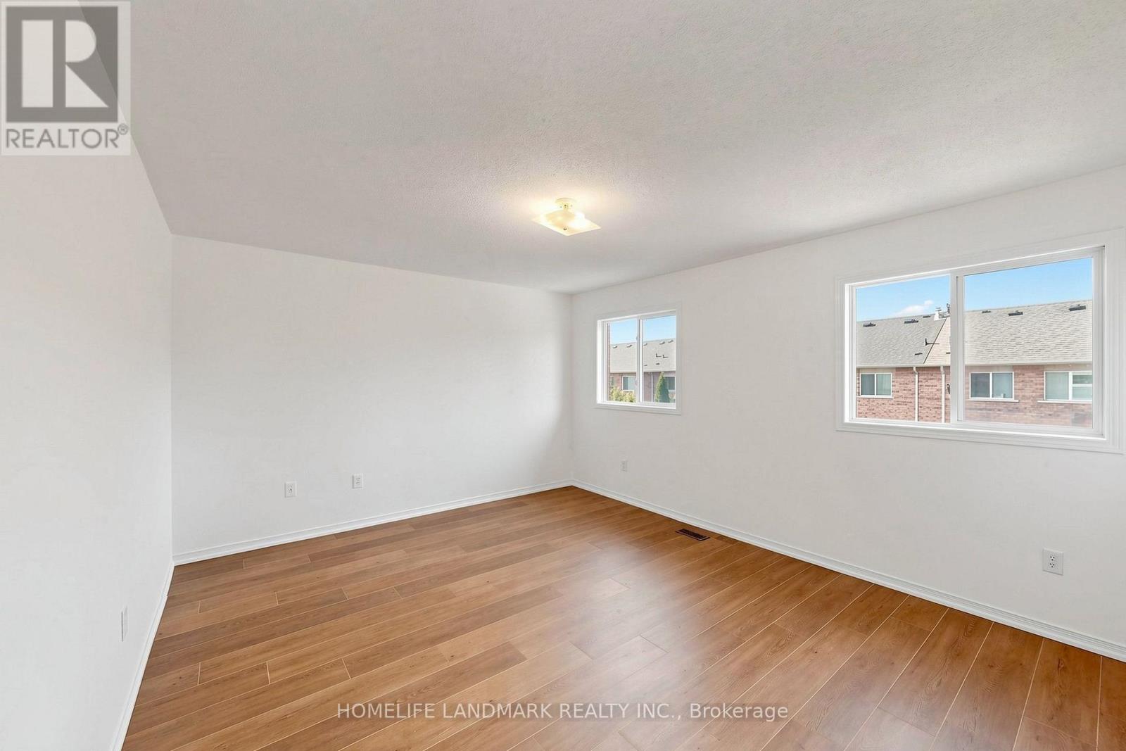 552 Thelma Street Property Photo 25