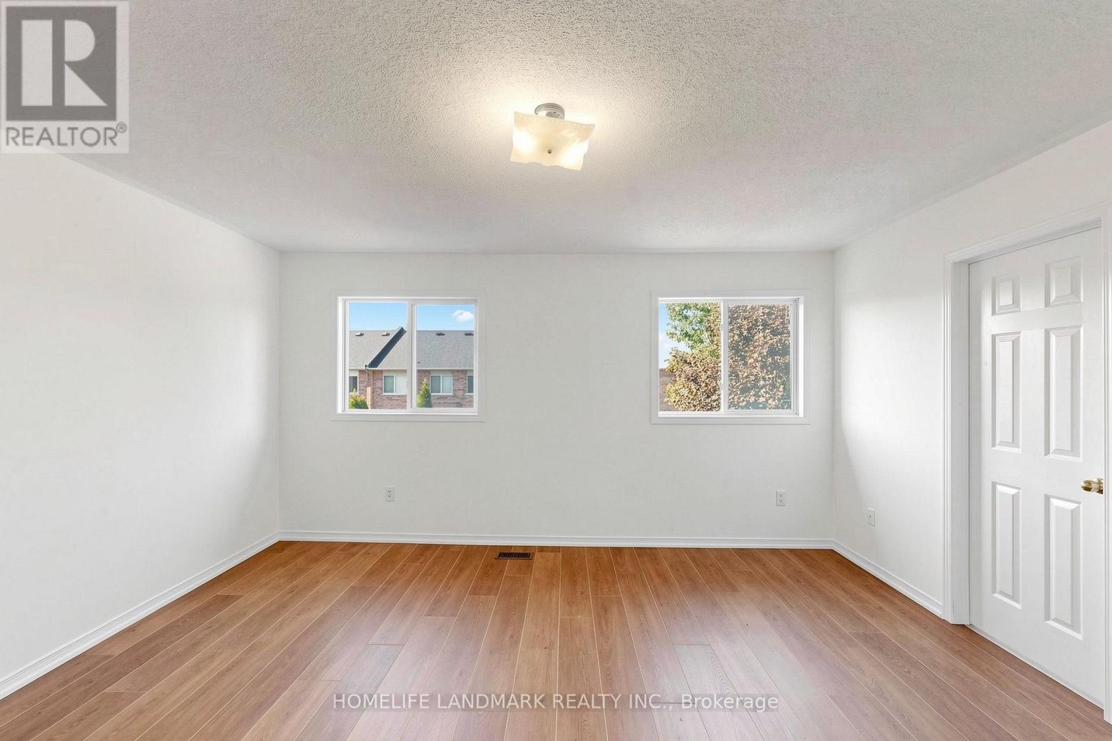 552 Thelma Street Property Photo 28