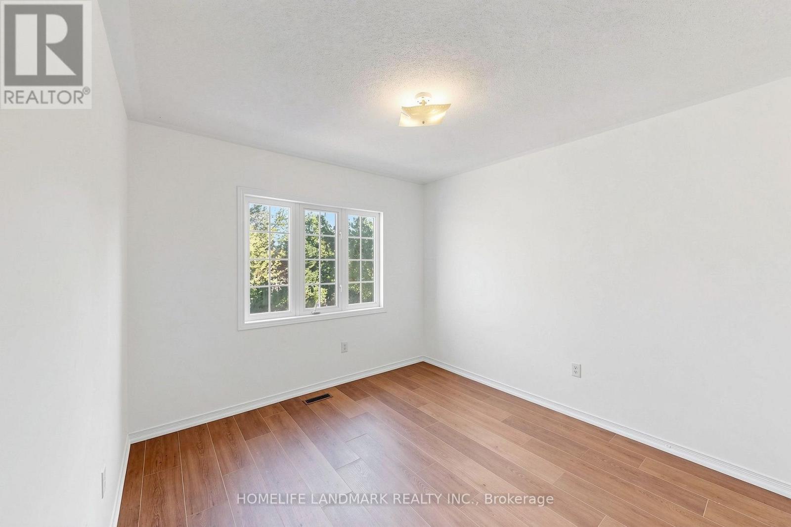 552 Thelma Street Property Photo 34