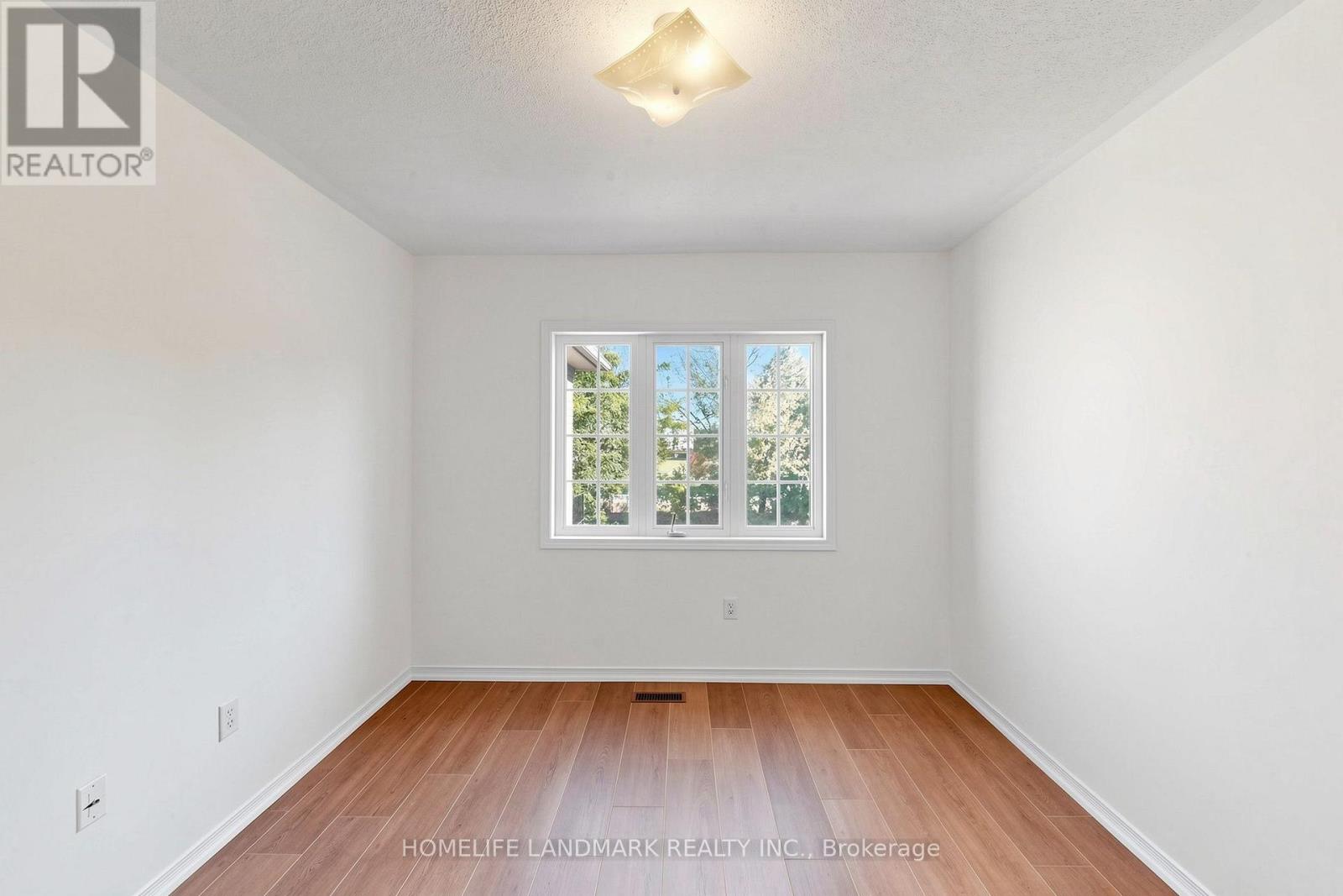 552 Thelma Street Property Photo 35