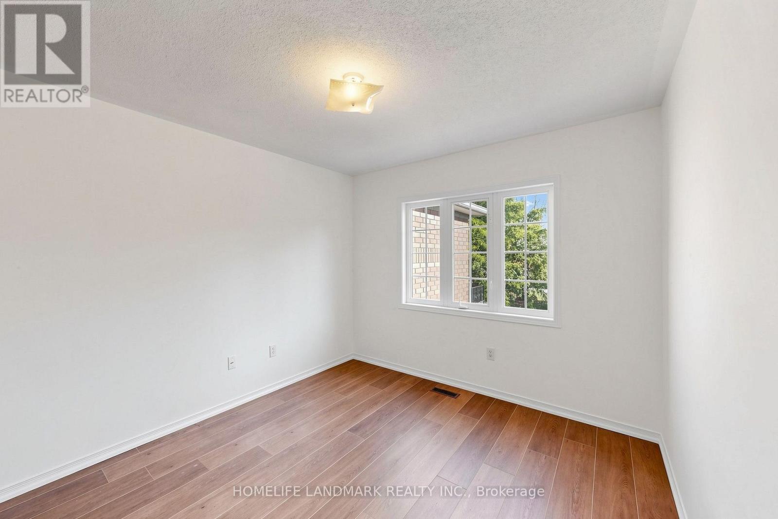 552 Thelma Street Property Photo 36