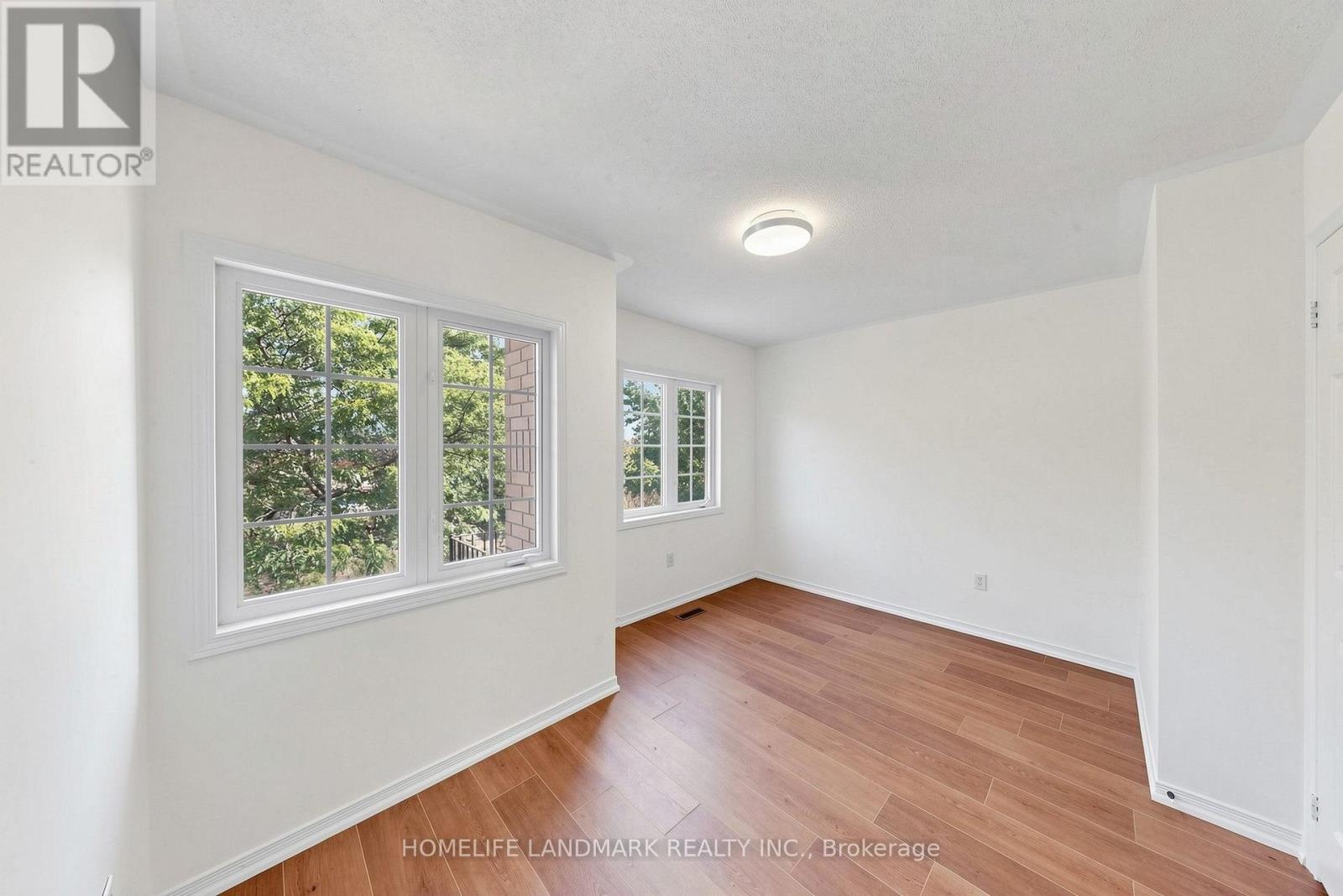 552 Thelma Street Property Photo 38