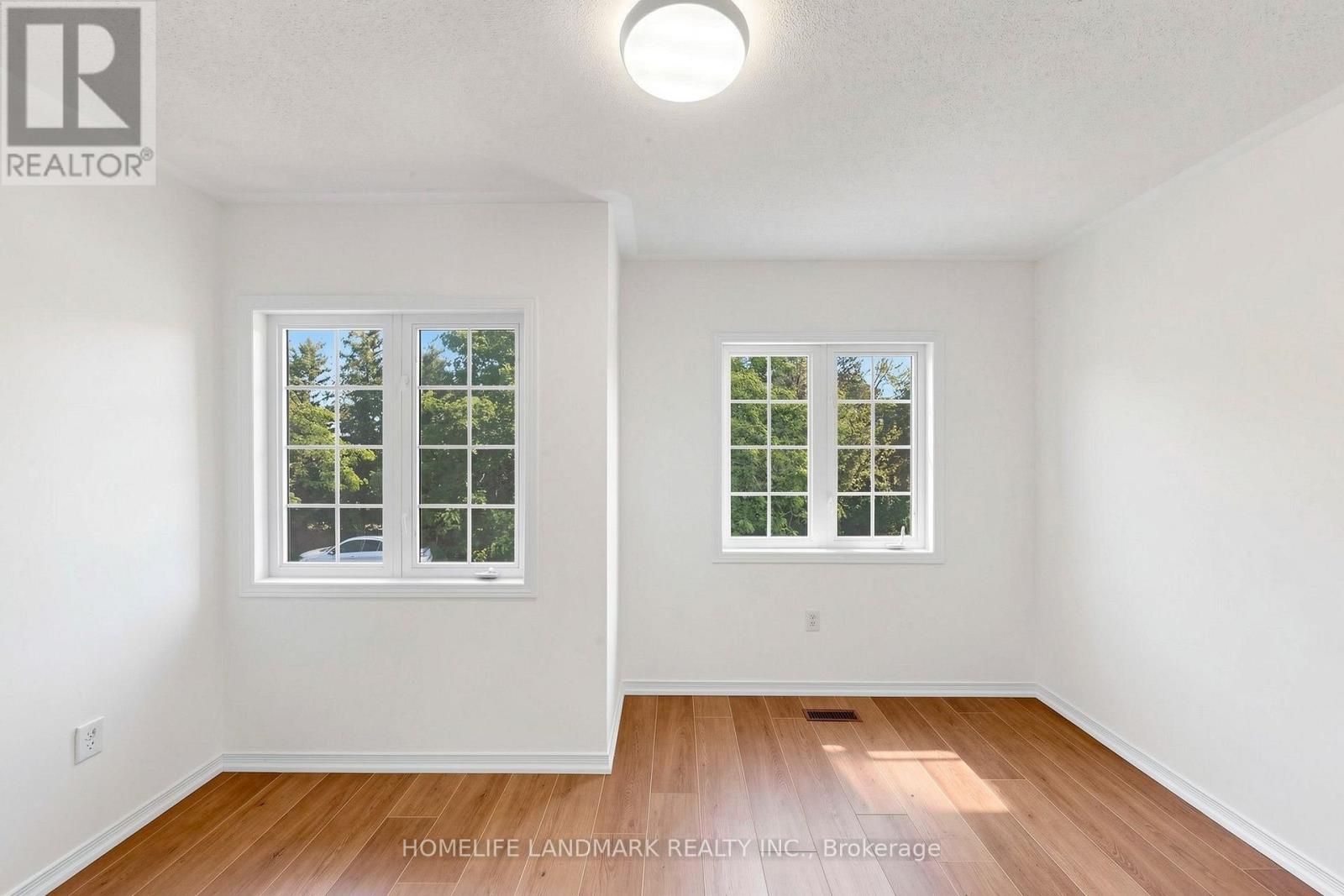 552 Thelma Street Property Photo 39